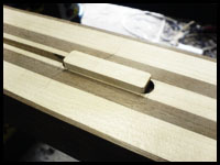 Griffbrett aufleimen